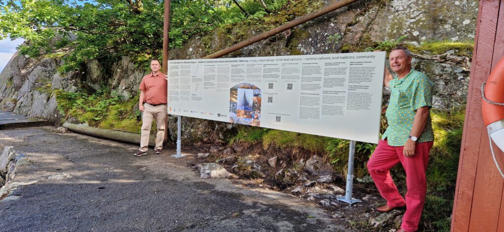 Skilt om klinkbyggertradisjon som del av Unescos verdensarv